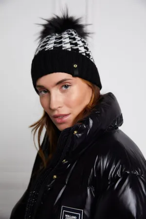 Holland Cooper Knitted Ladies Bobble Hat in Houndstooth