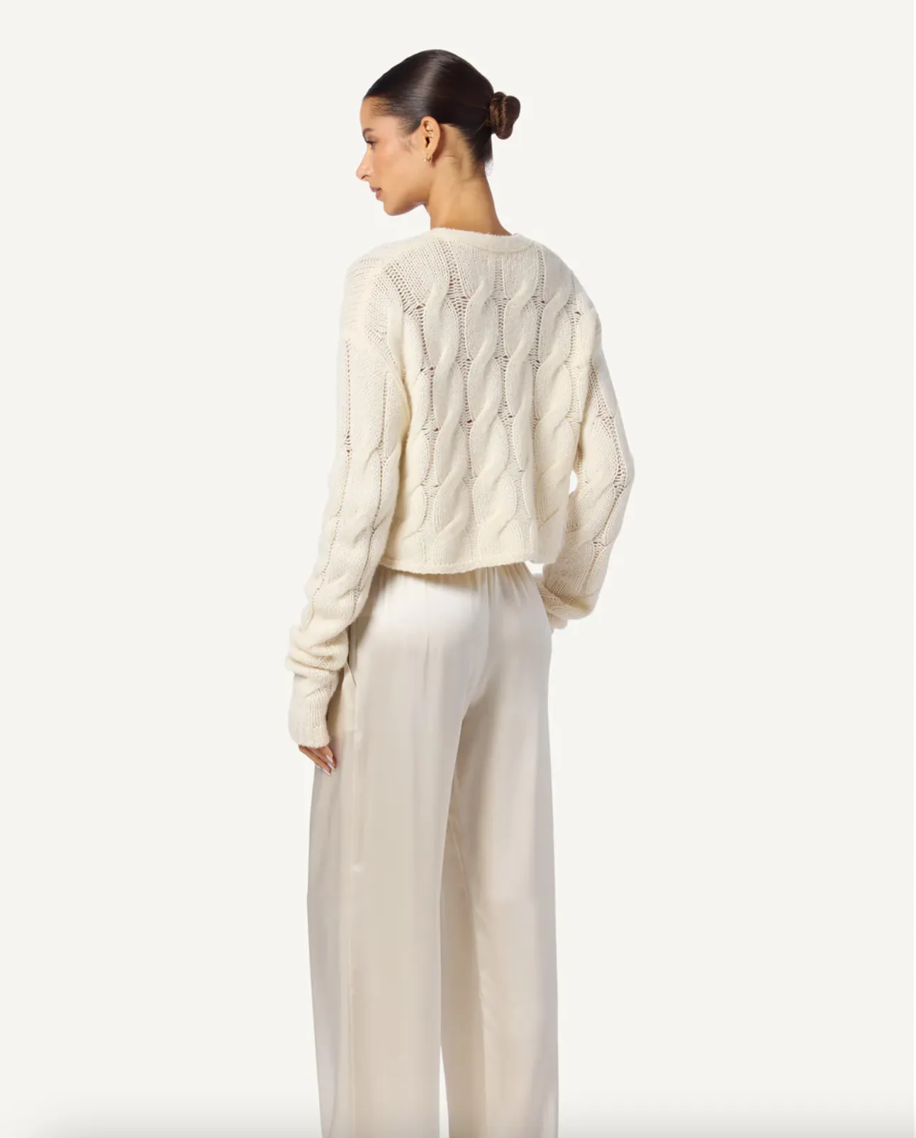 JOLIE V-NK CROPPED CABLE CARDIGAN - GARDENIA