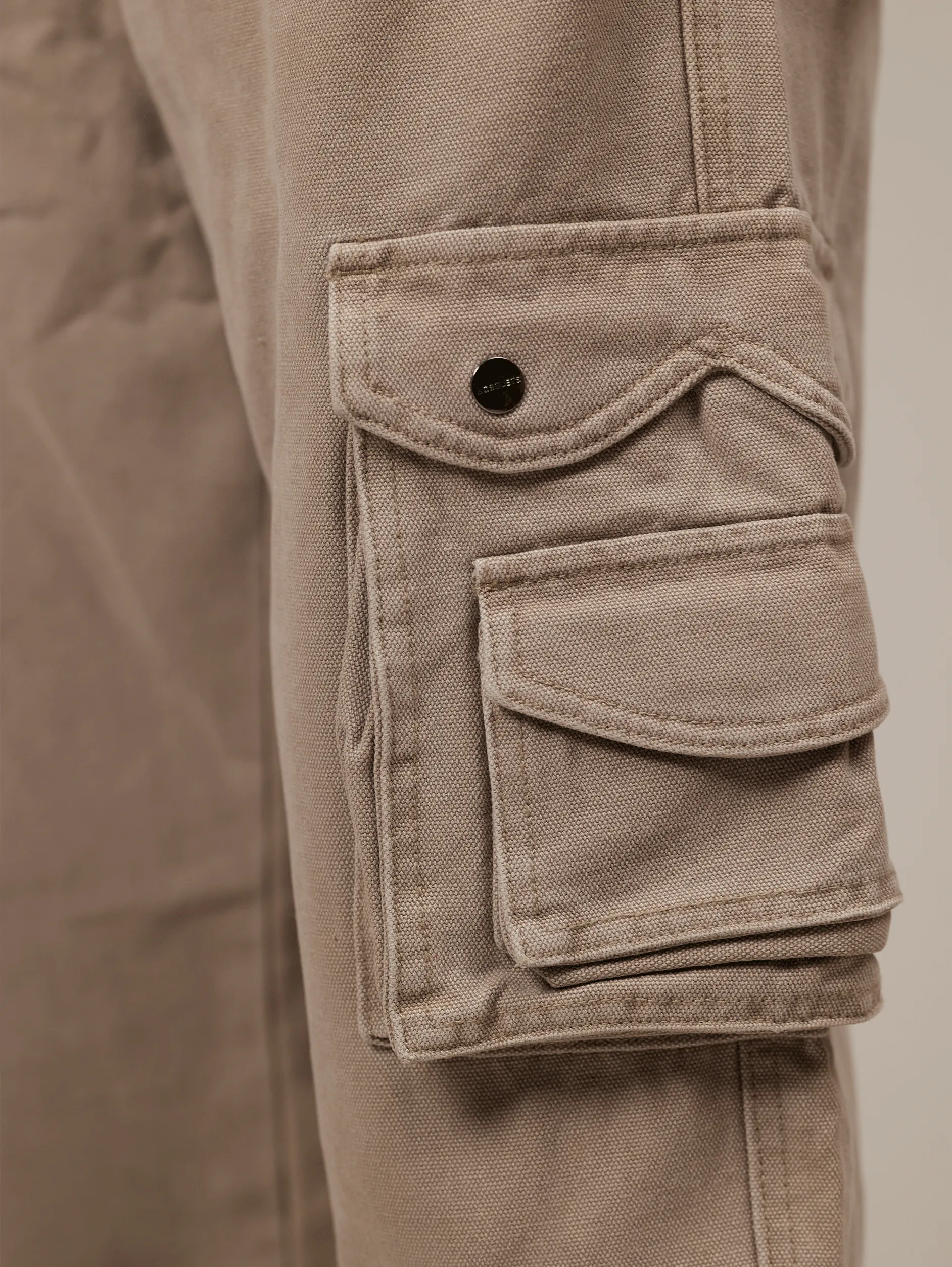 LIGHT BEIGE WASHED DOUBLE POCKETS CARGO PANTS