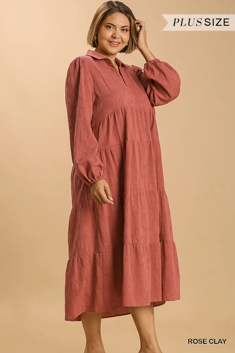 Sure! Heres an optimized title for your e-commerce product:

Stylish Textured Long Sleeve Plus Size Maxi Dress with Split Neck and Tiered Design - Ships from the USA